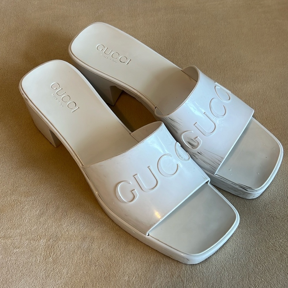 Gucci rubber  slides -as it is